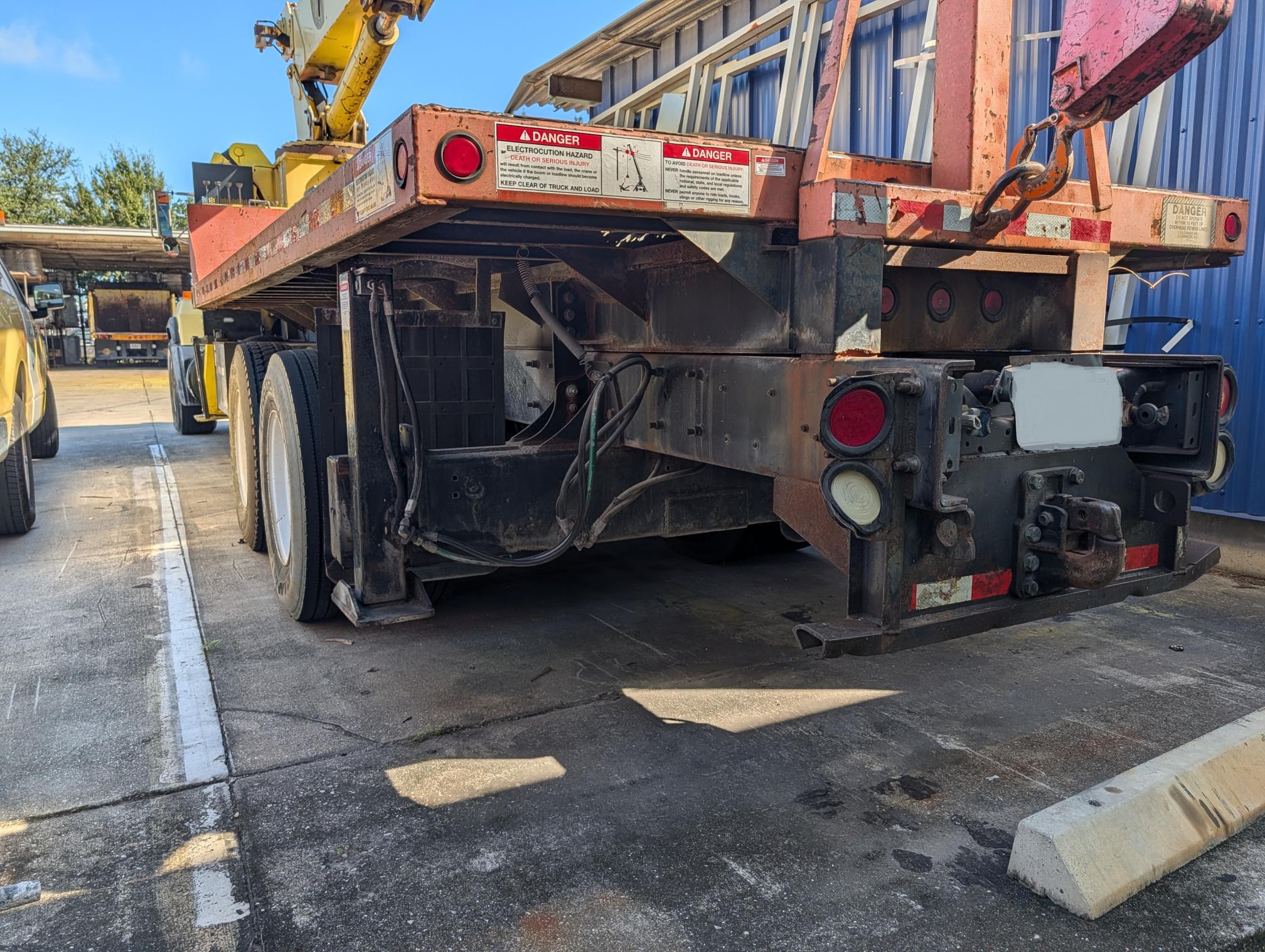 2003 MACK RD688S - Image 4